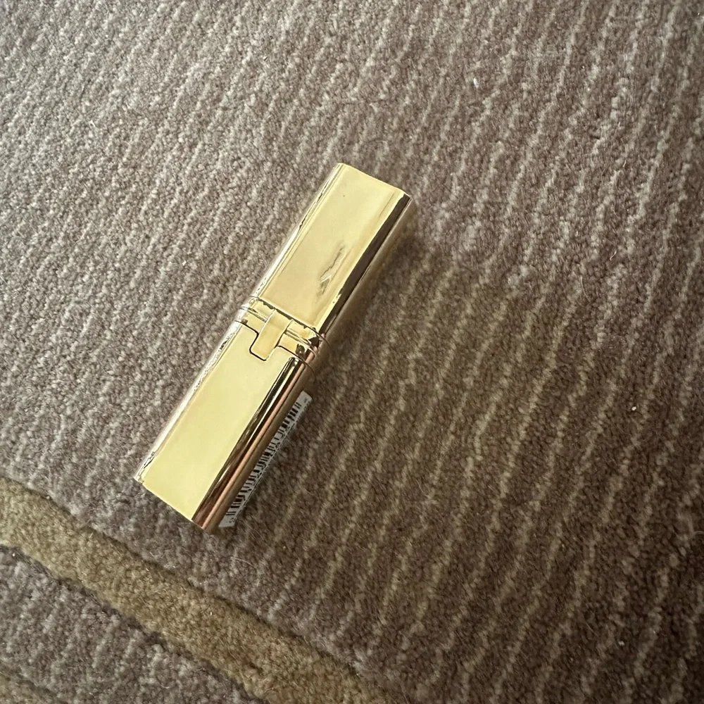 L'Oreal Paris Colour Riche Lipstick, Golden Splendor - 805
